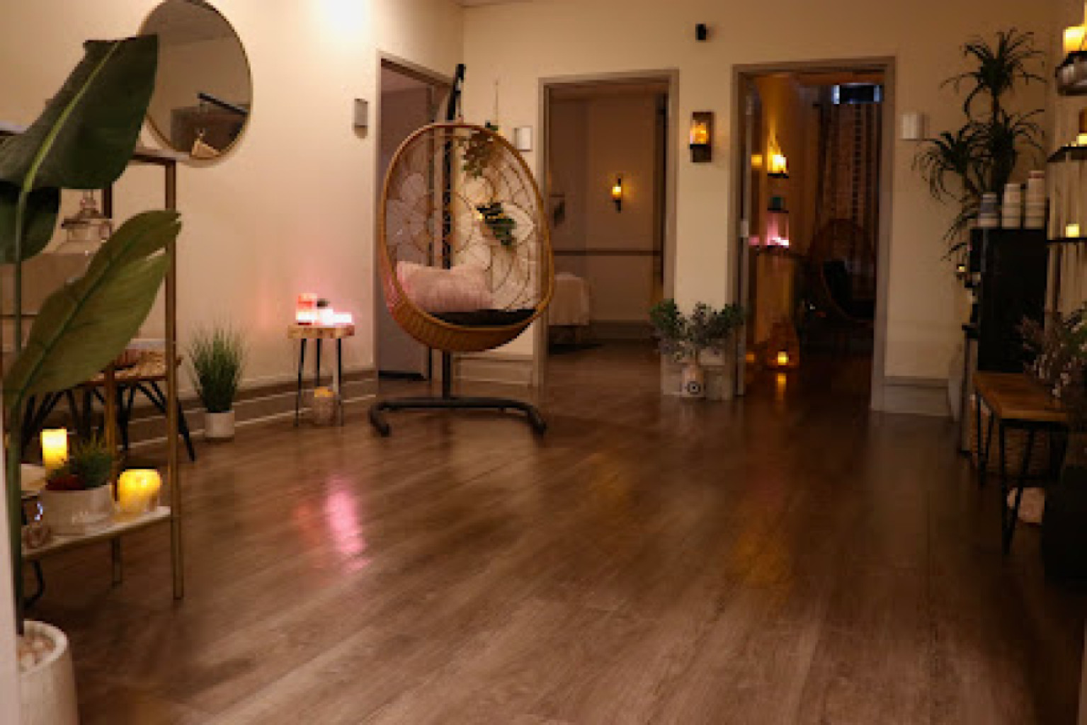 Asian Massage Therapist photo 1