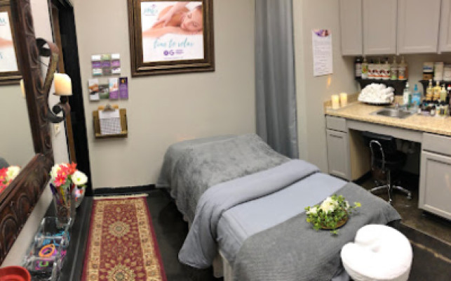 Deluxe Thai Massage listing photo
