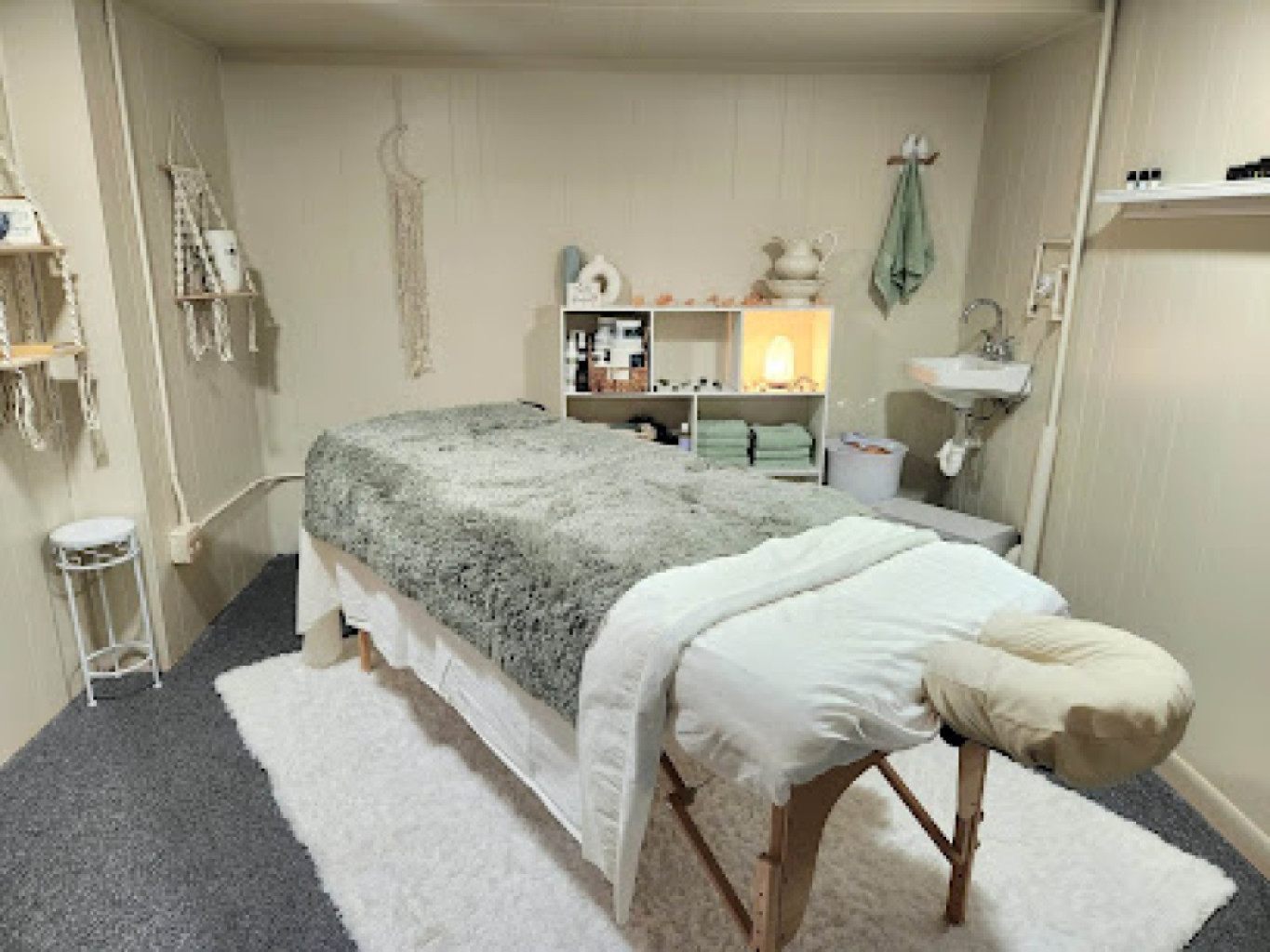 S.J. MASSAGE photo 1