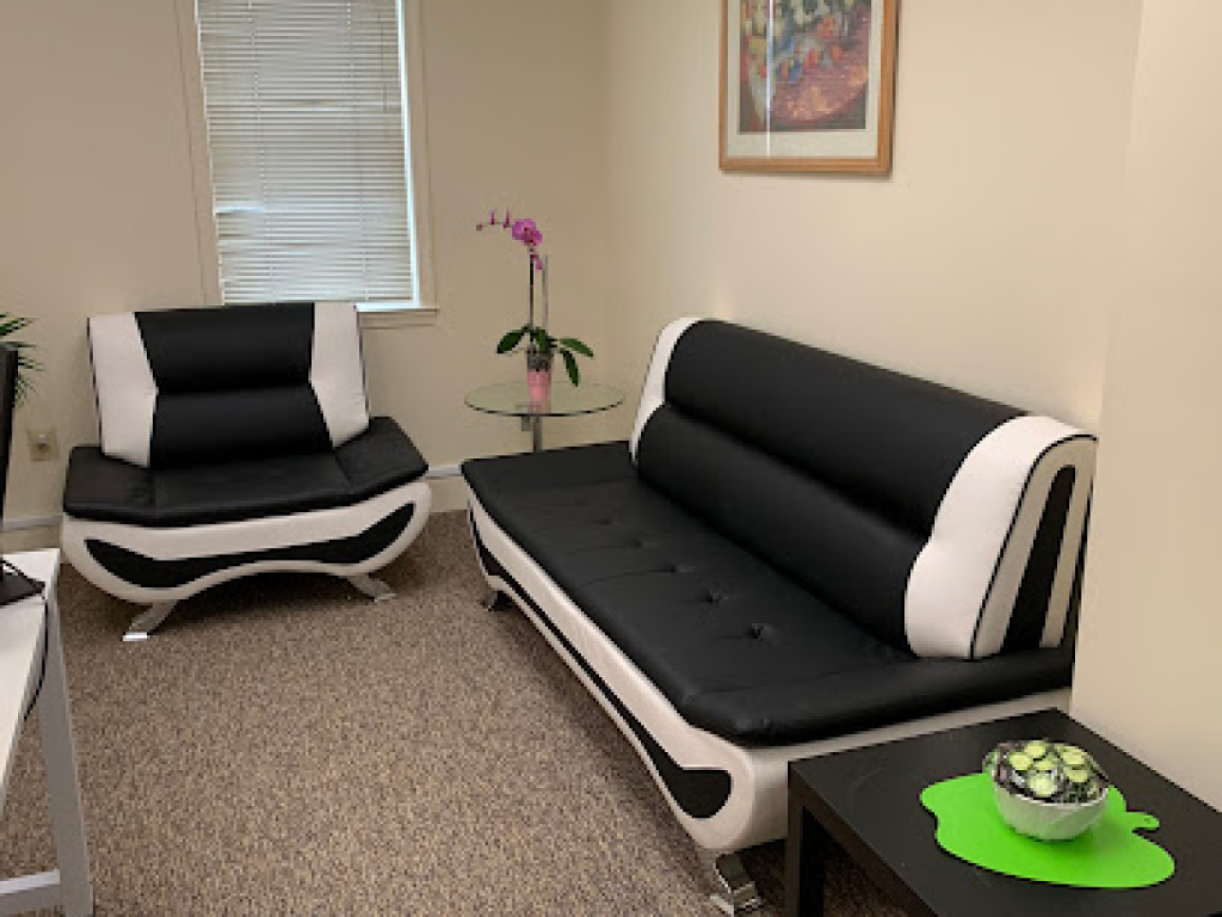 The Hot Stone Massage & Facial Spa photo 1