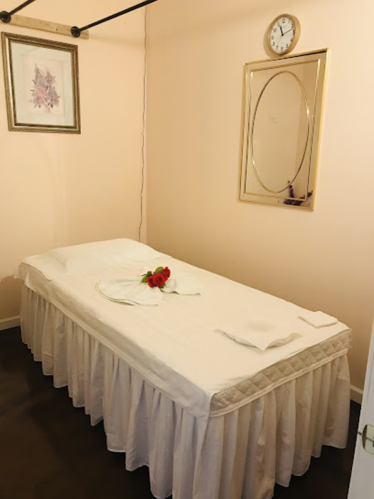 Best Massage photo 1