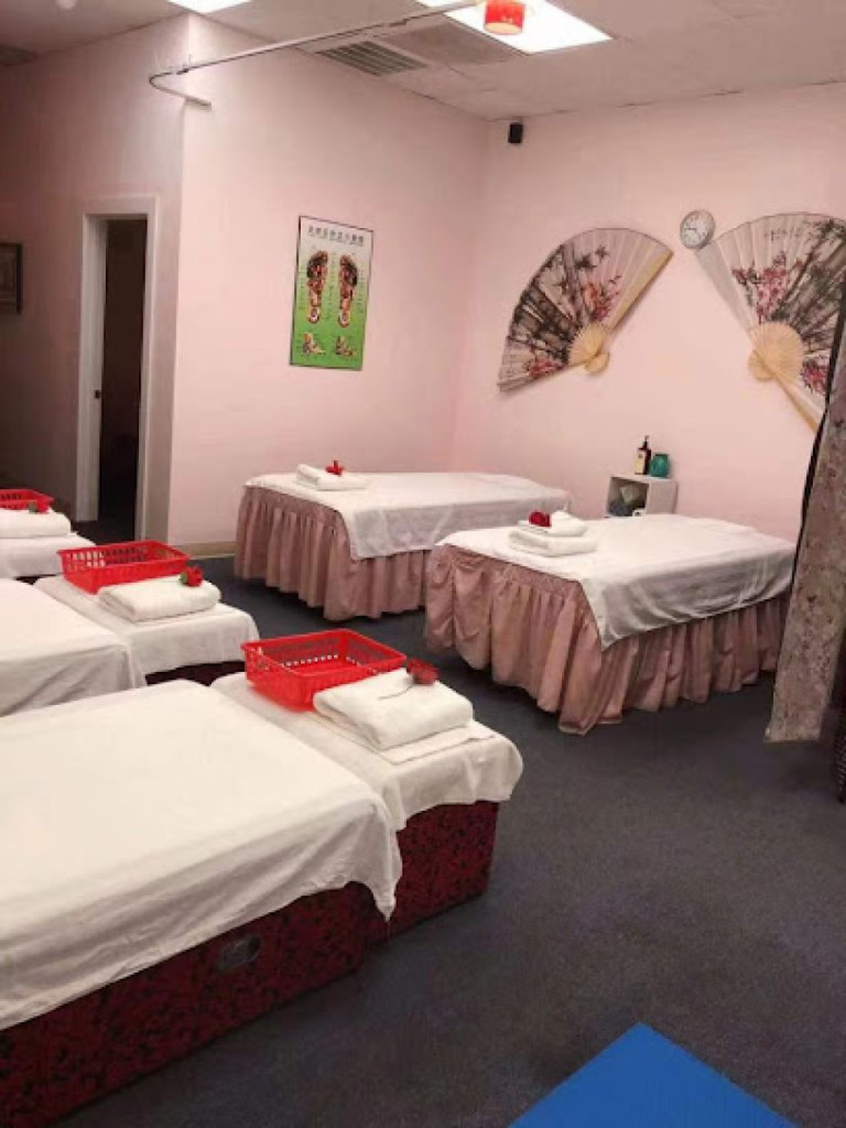AAA Foot Massage photo 1