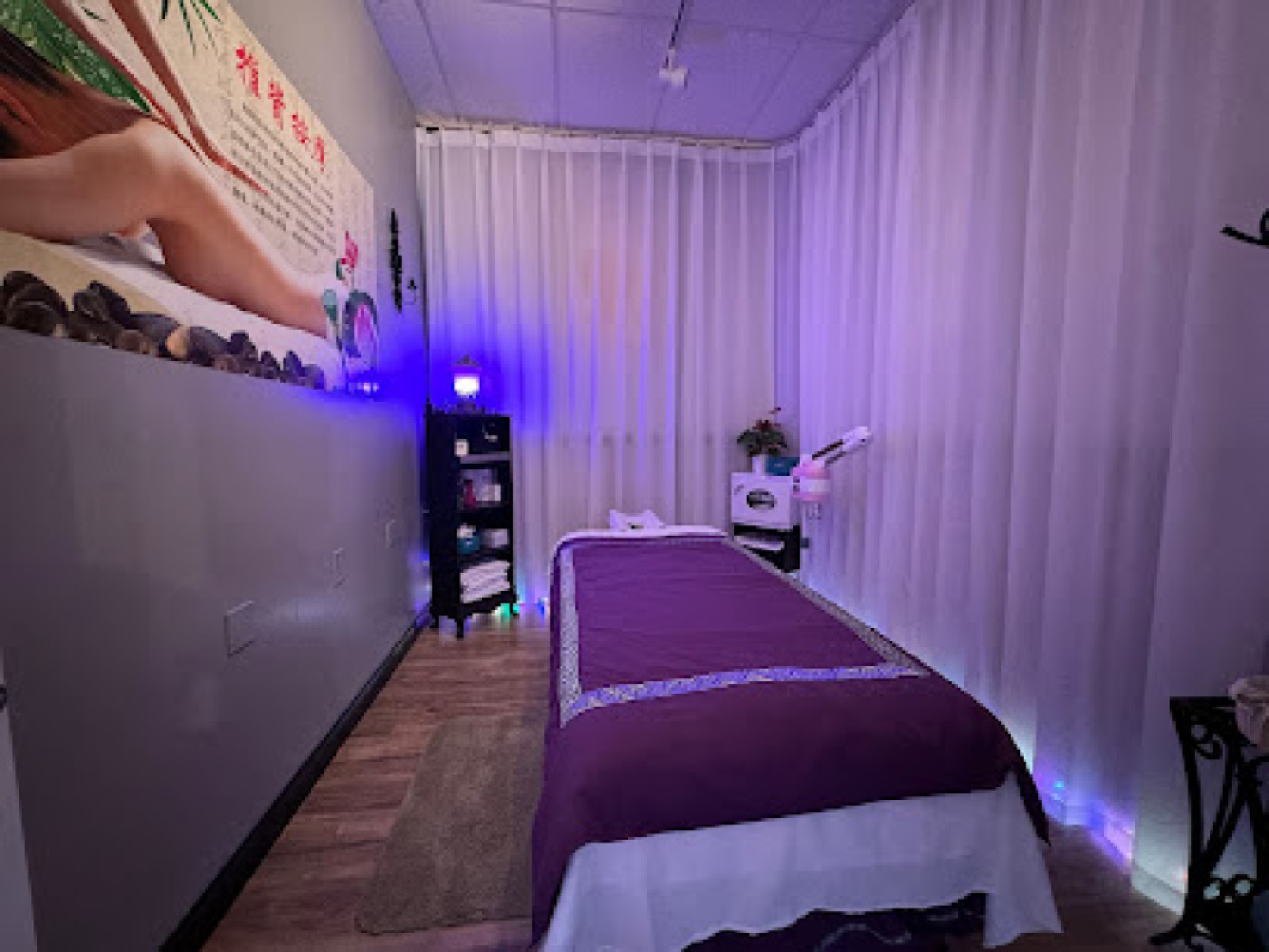 Bliss Massage photo 1