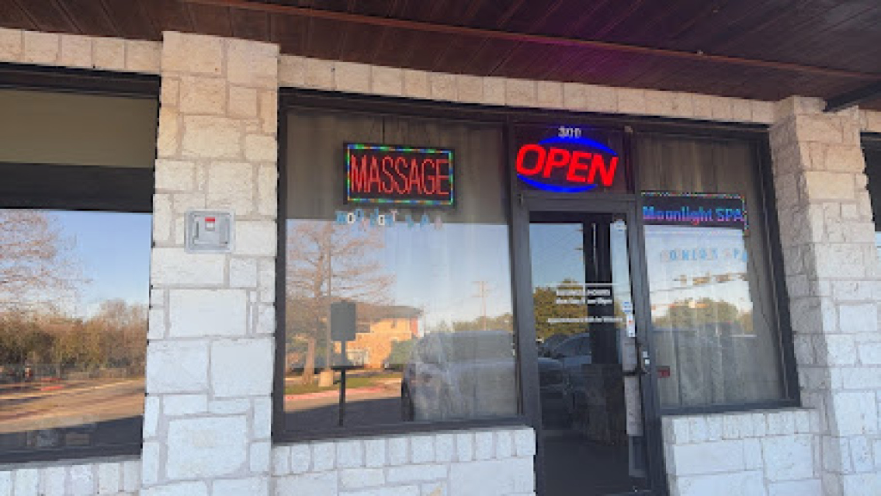 Moonlight Spa photo 1