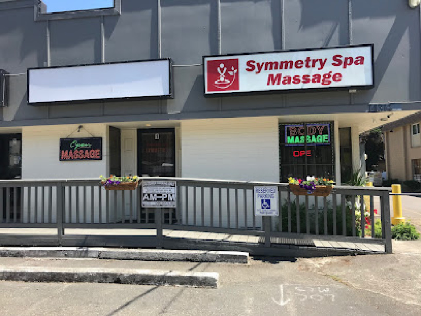 Symmetry Spa photo 1