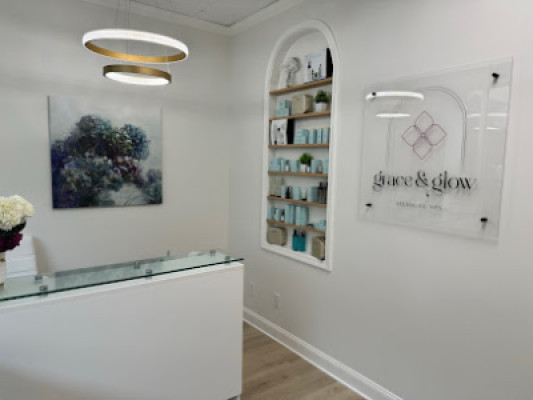 Hollywood Spa listing photo