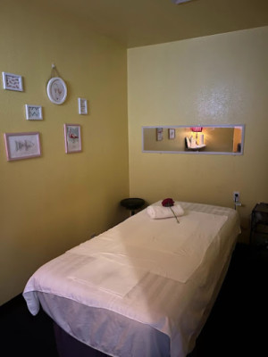 Green Day Spa listing photo