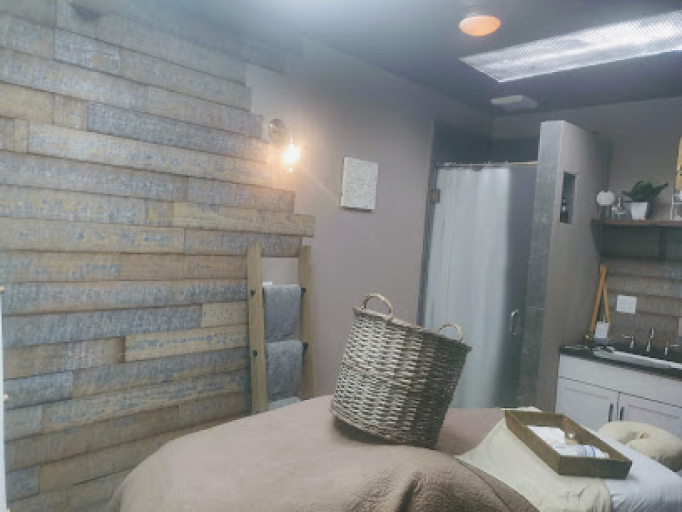 Golden Apple Day Spa photo 1