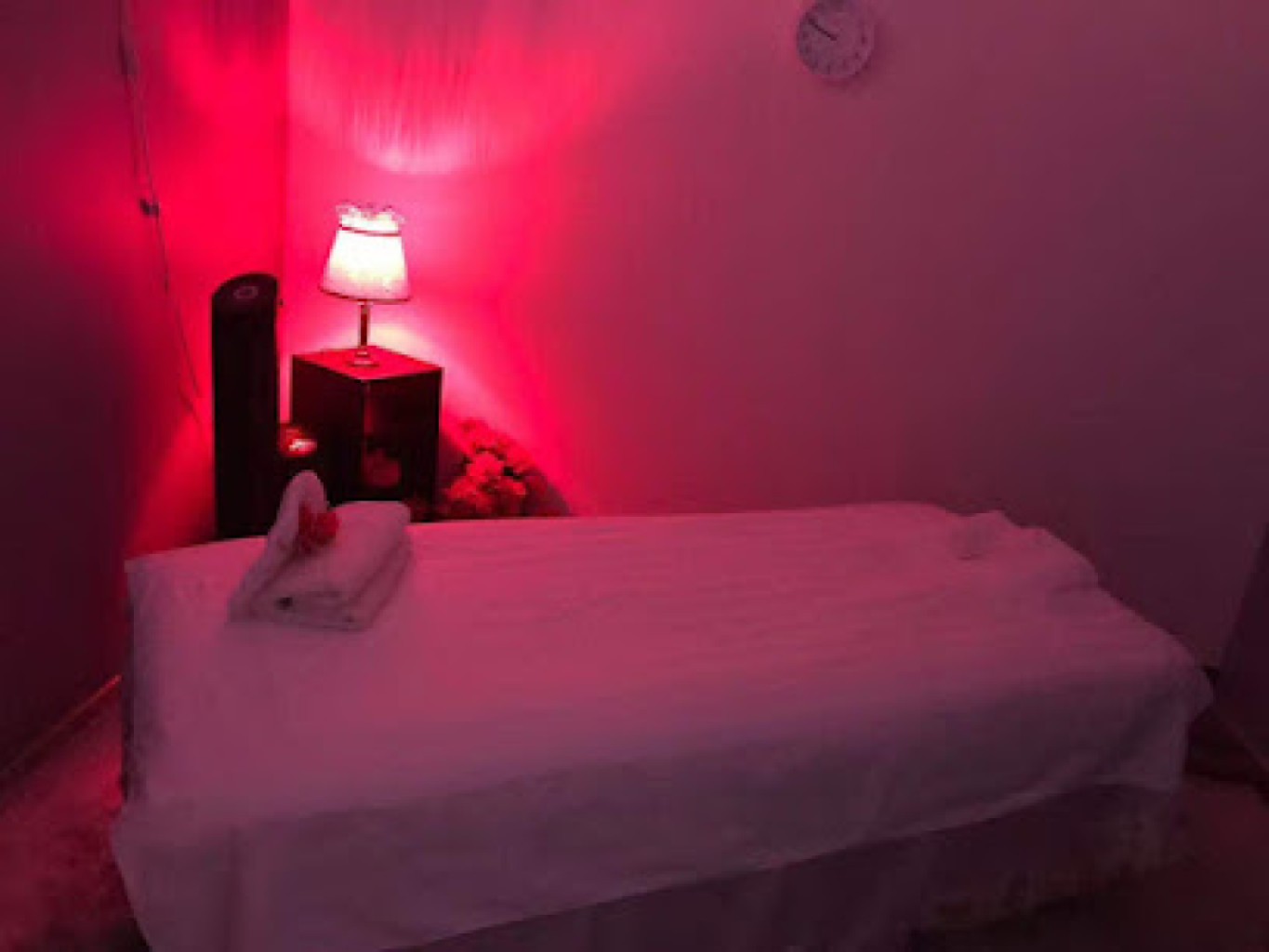 66 Massage photo 1