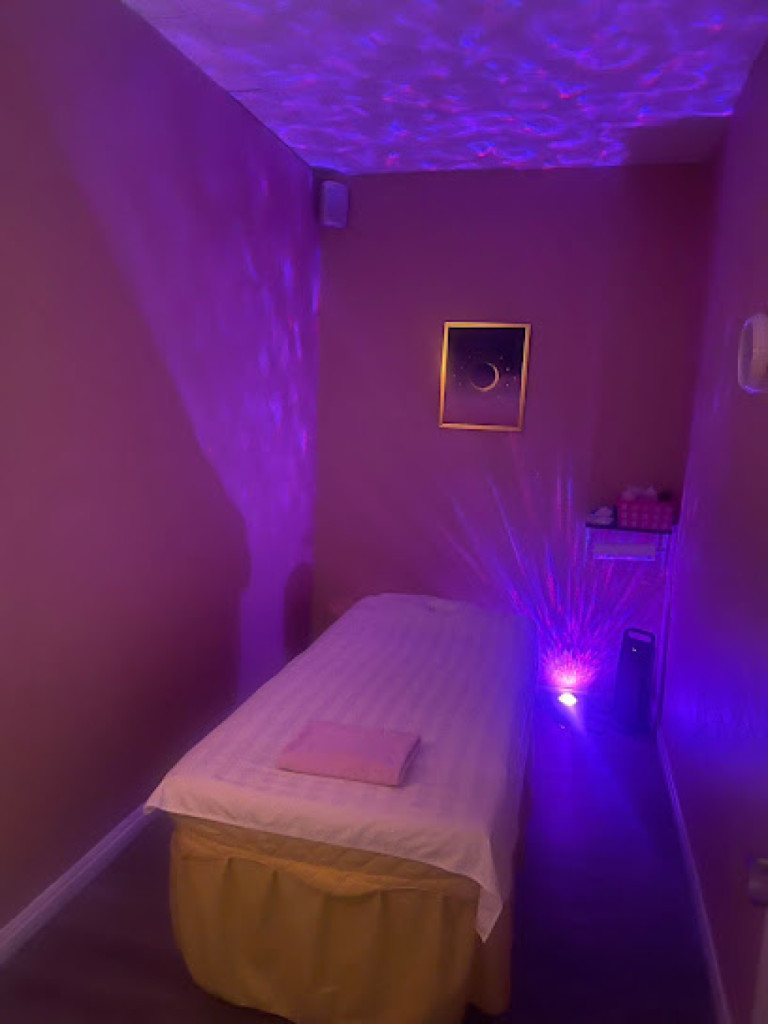 Alley Spa Massage photo 1