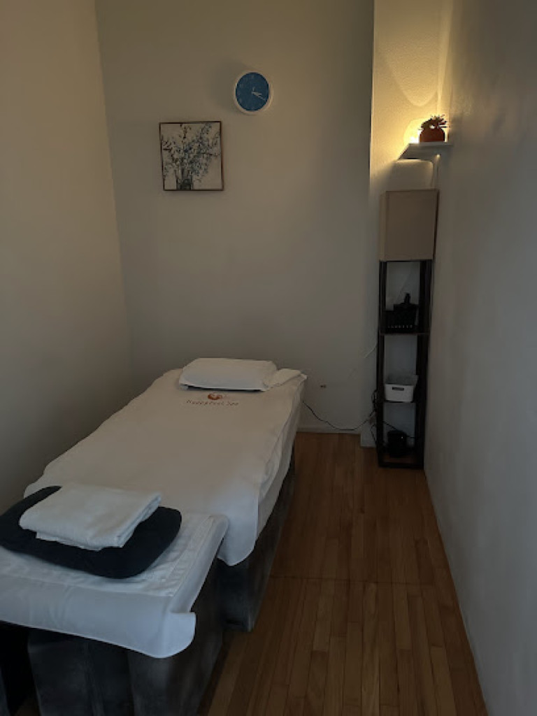 Happy Feet Spa photo 1