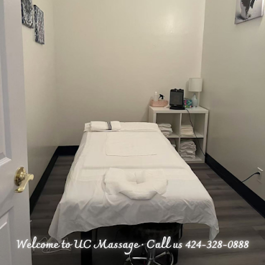 UC Massage photo 1