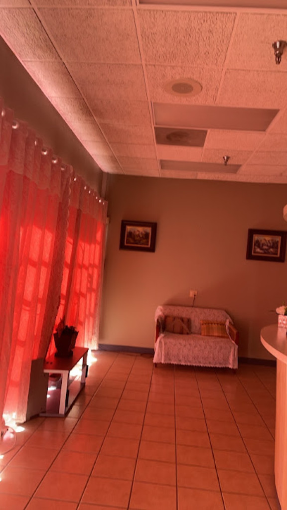 Smiling Health Massage Parlor photo 1