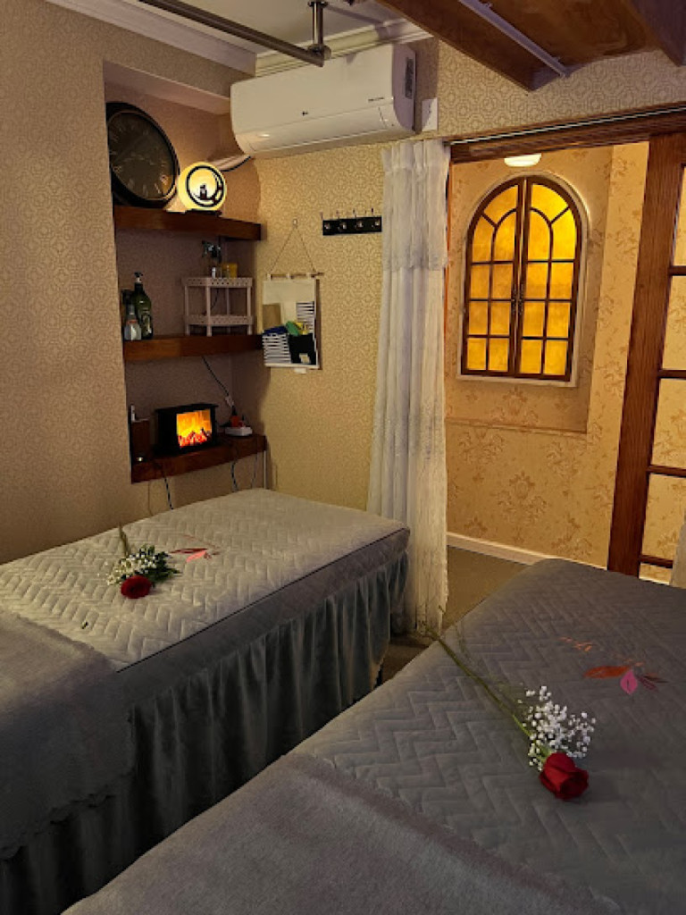Lee 89 Body Work & Massage photo 1