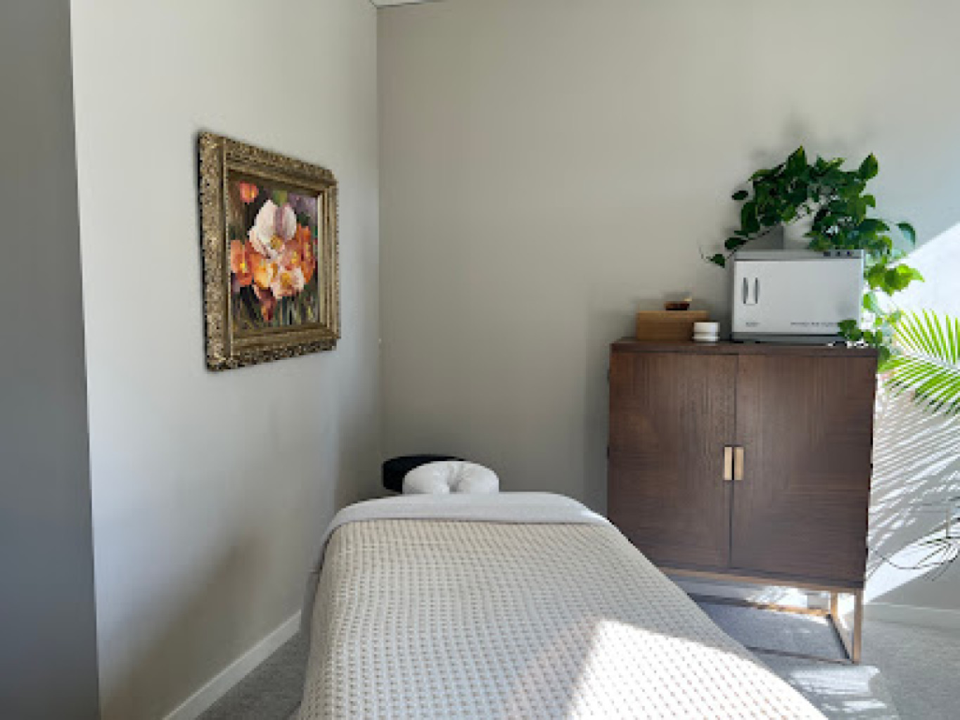 M Studio Massage photo 1
