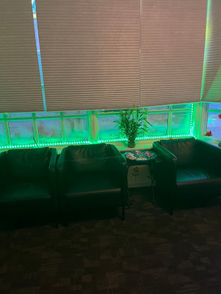 Crystal Water Massage photo 1