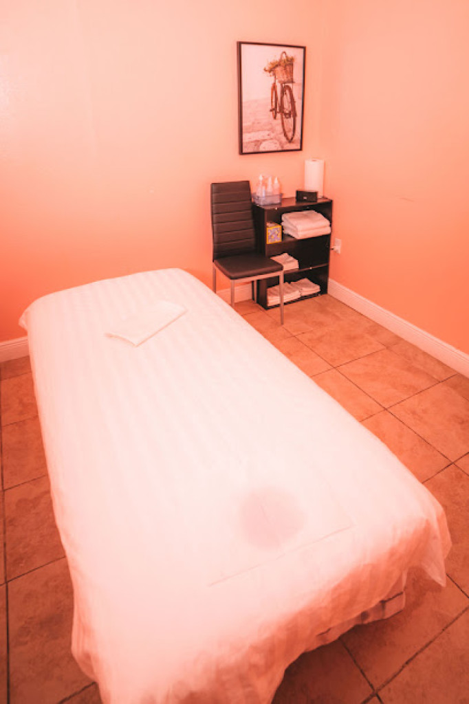 B Spa Massage photo 1