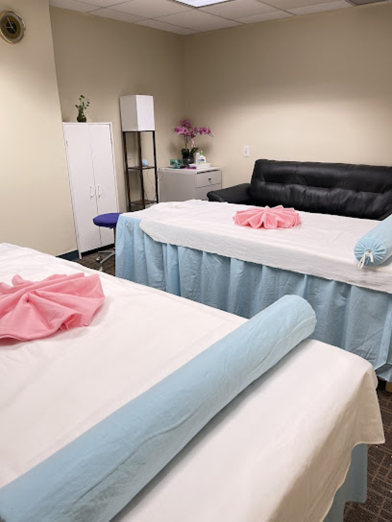 Asian Massage photo 1