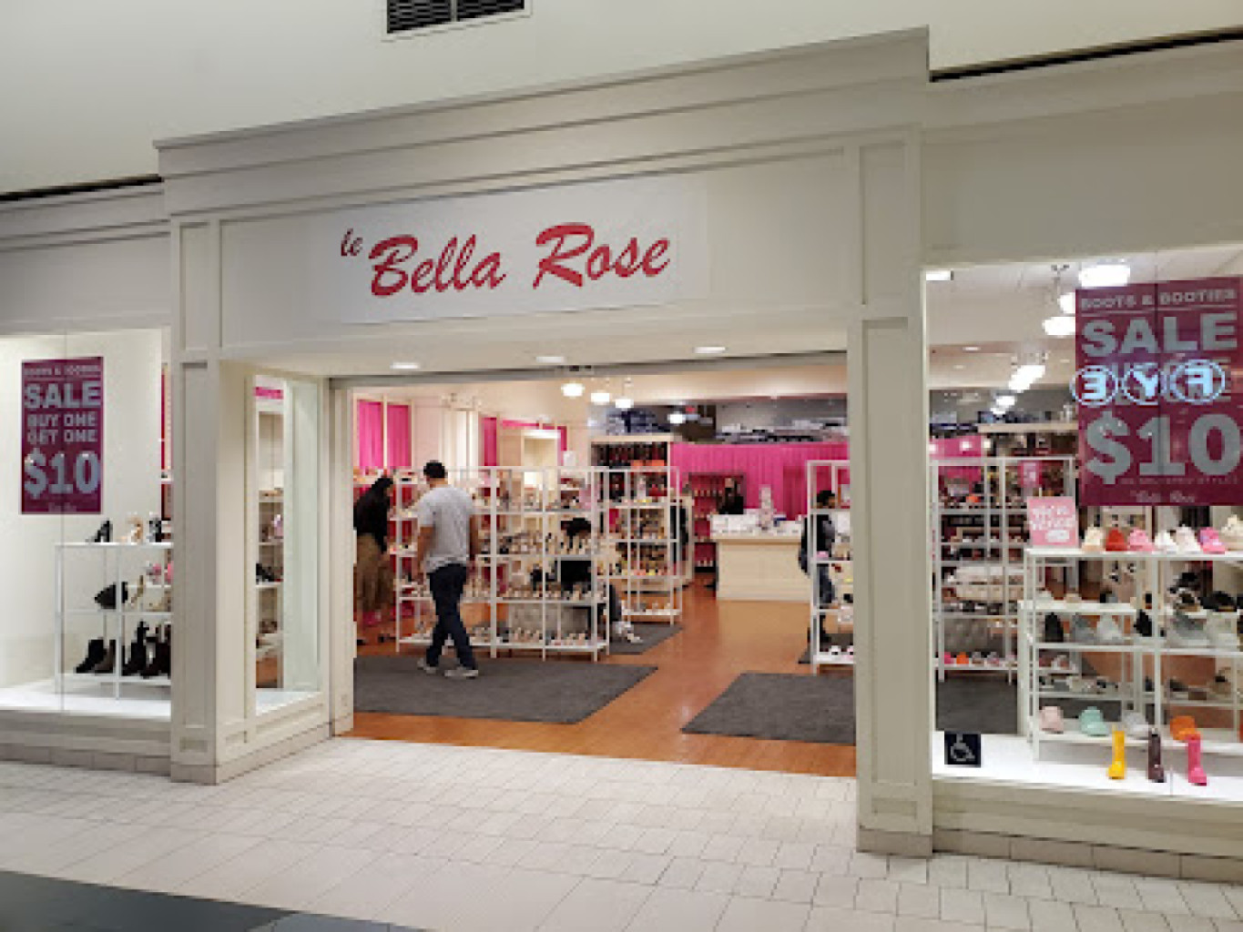 Bella Rose photo 1