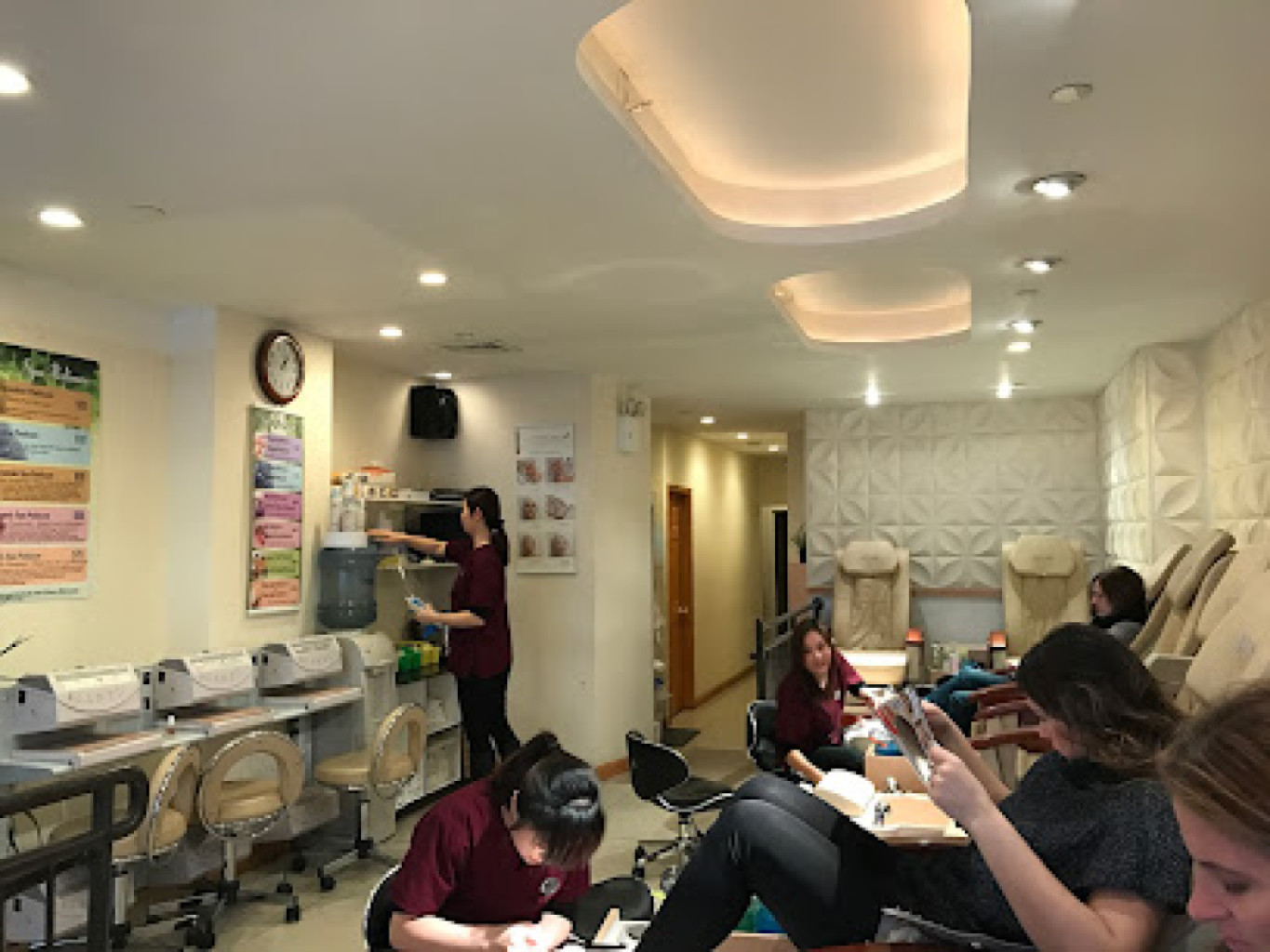 Sally's Spa photo 1