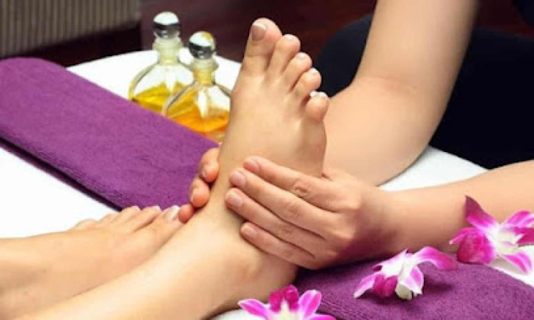 FOOT MASSAGE photo 1