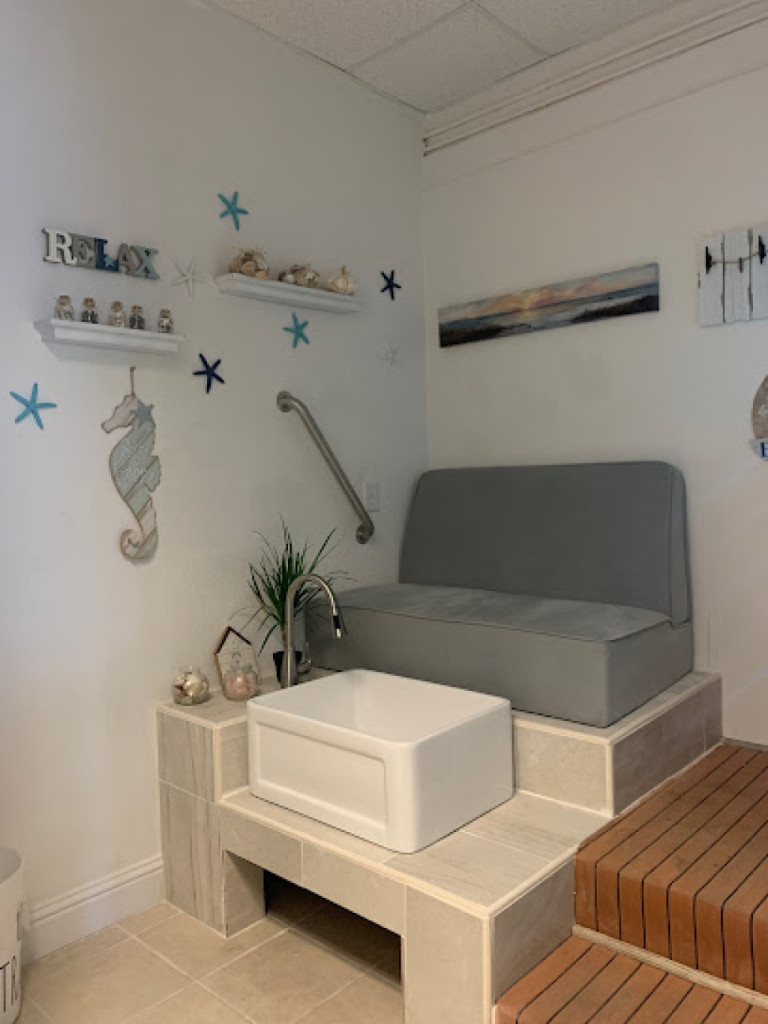 Hidden Cove Massage photo 1