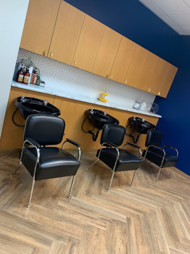 Beyond Salon photo 1