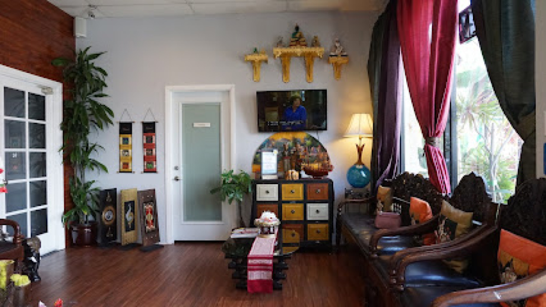 Dhara Dhevi Thai Massage photo 1