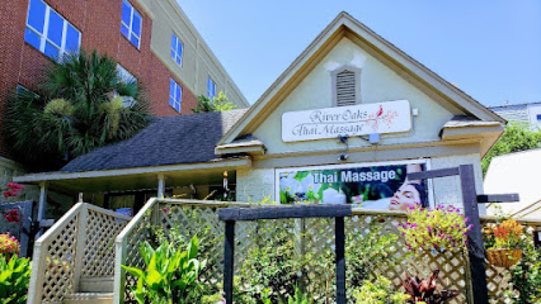 River Oaks Thai Massage photo 1