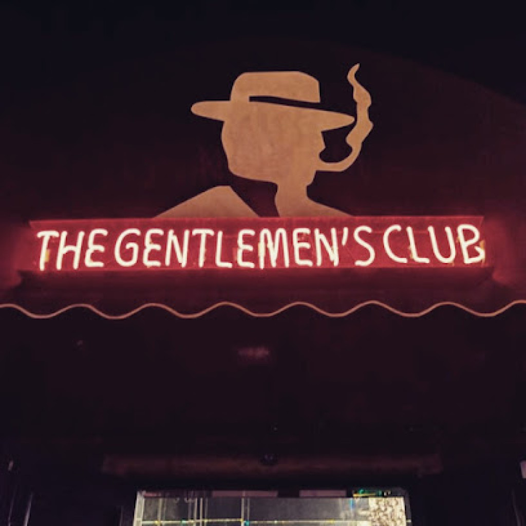 Gentlemens Service Center photo 1