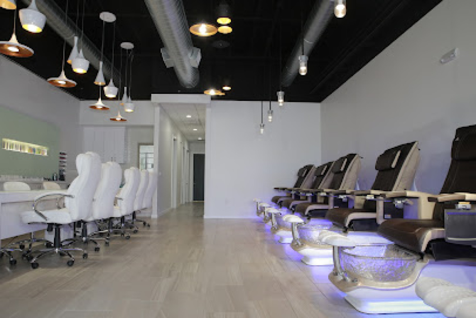 Deluxe Salon & Spa photo 1