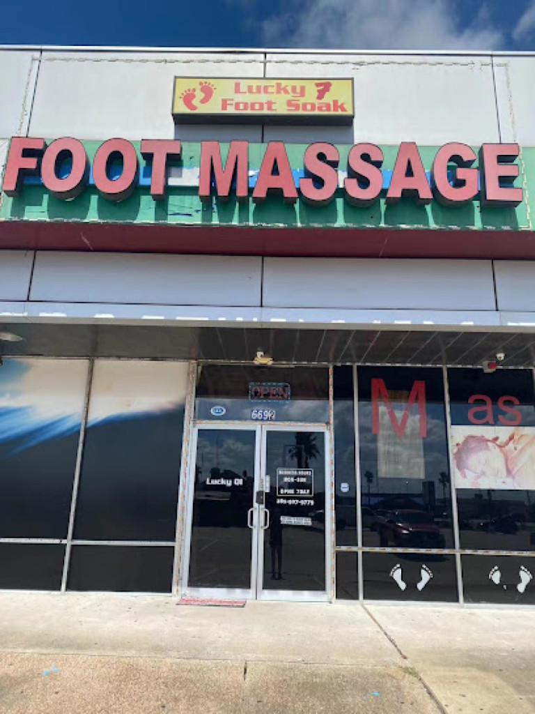 Lucky feet massage photo 1