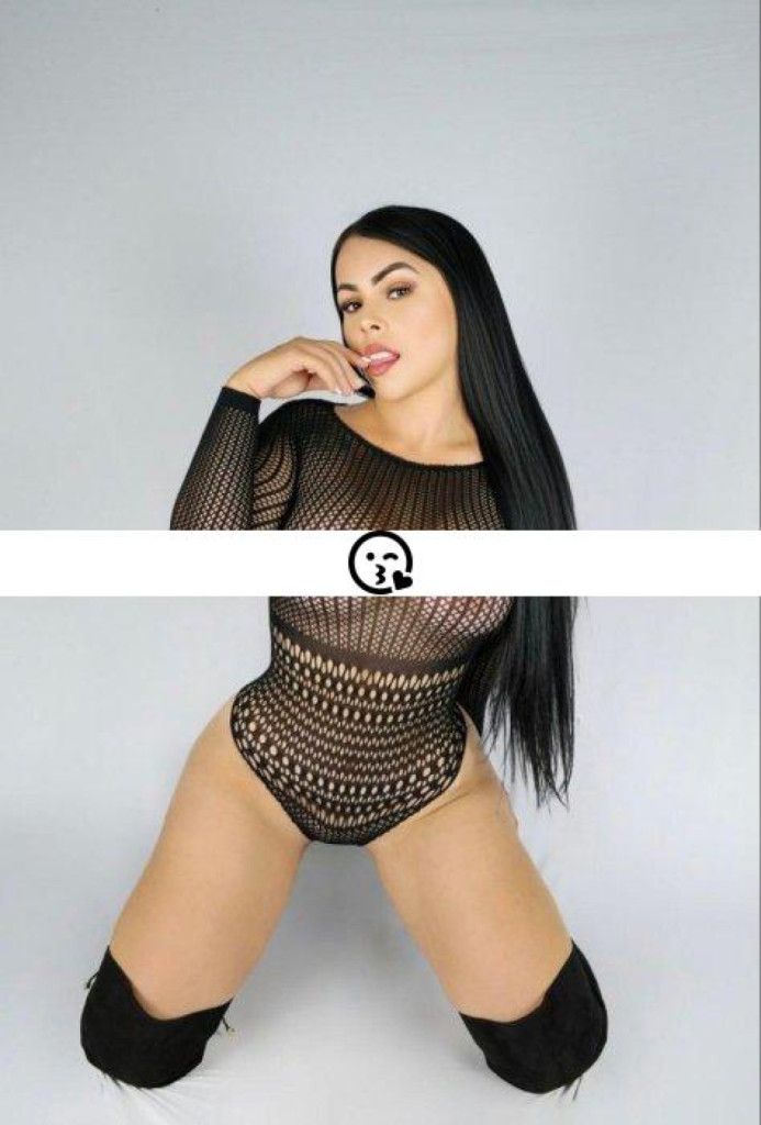 Latina photo 1