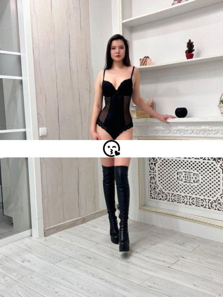 Alina photo 1