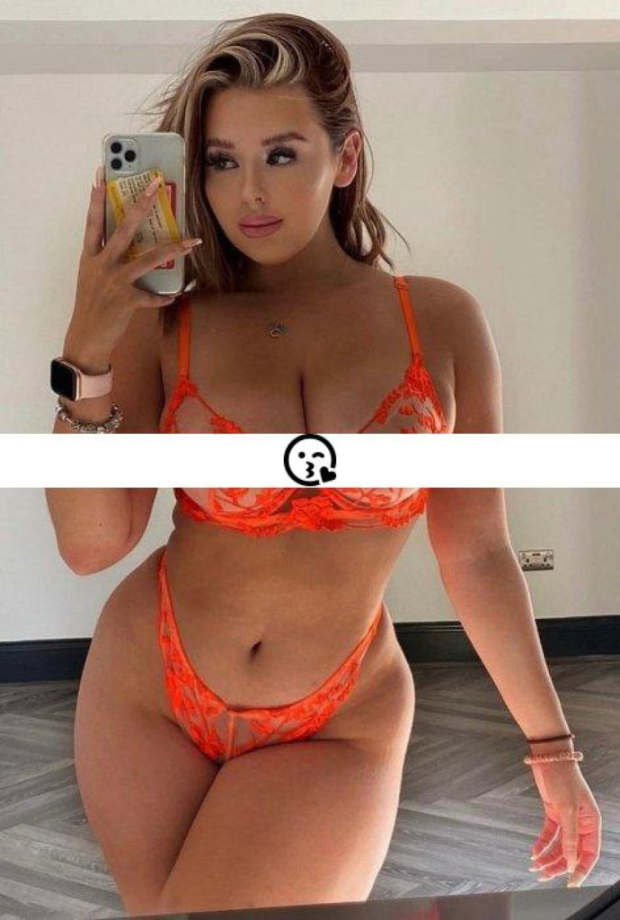 Daniela photo 1