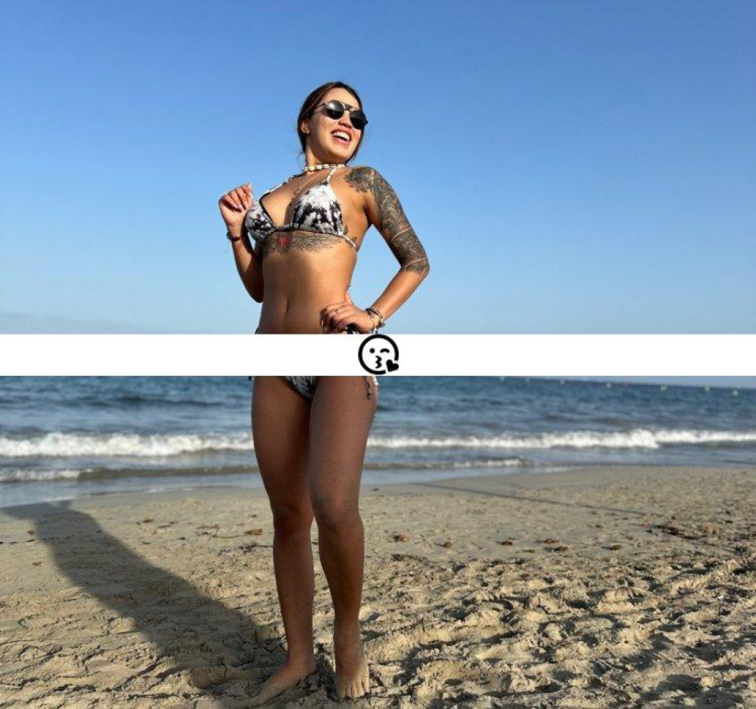 Selena photo 1