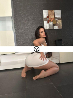 Chanel listing photo
