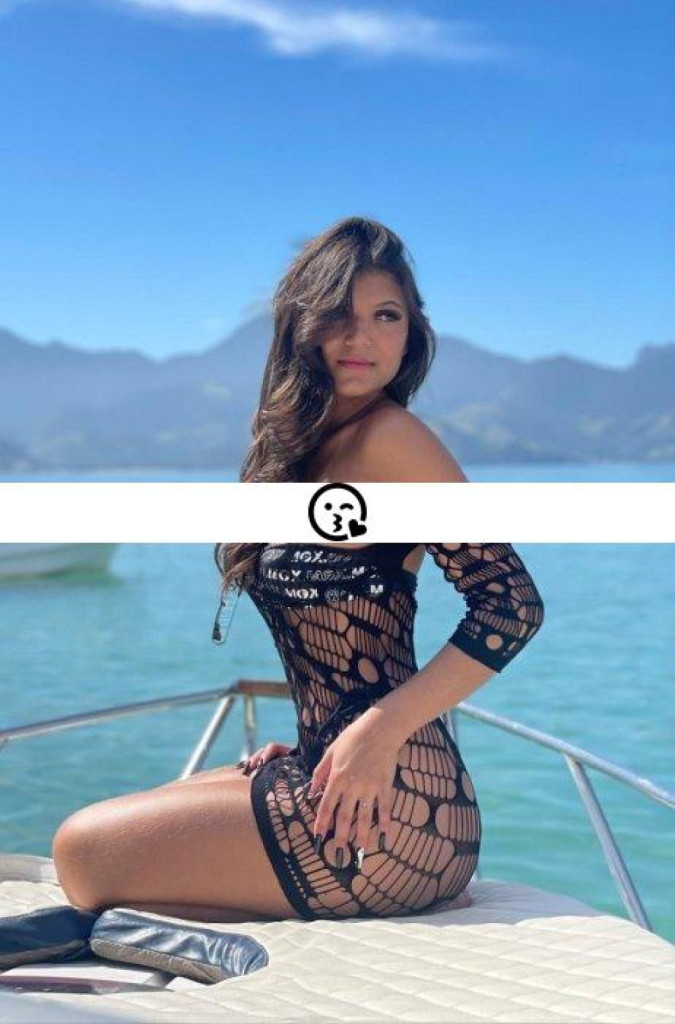 Selena photo 1