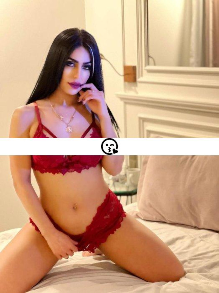 Mia photo 1