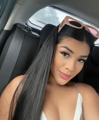 I&rsquo;m available, come have your best time🥹❤️