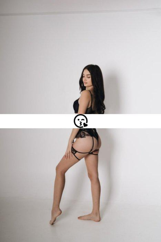 Angela photo 1