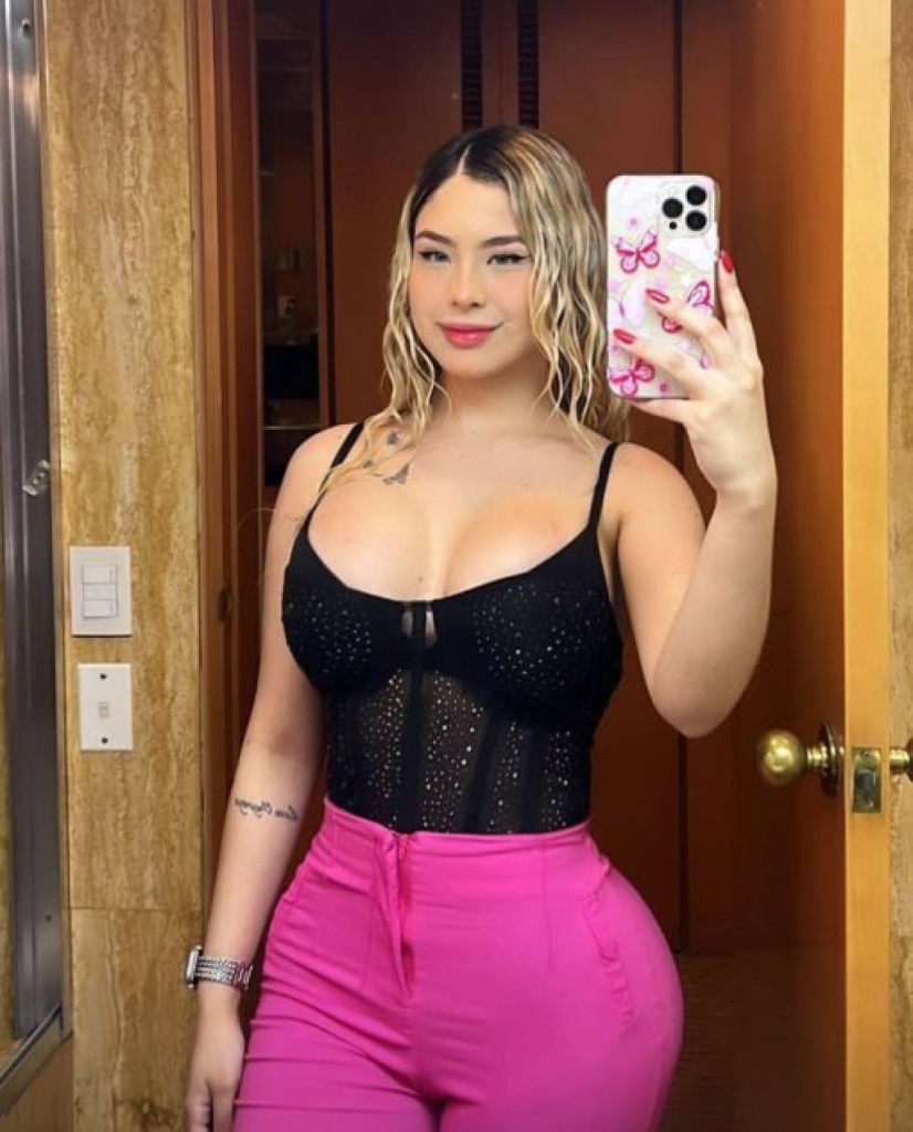 Clara 🥵👅 photo 1