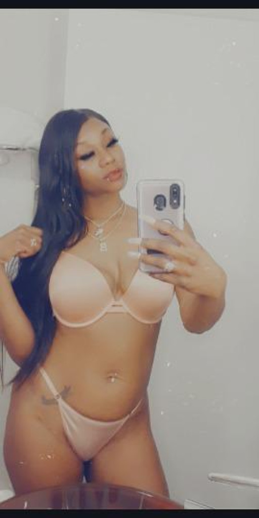 Bri'Elle photo 1