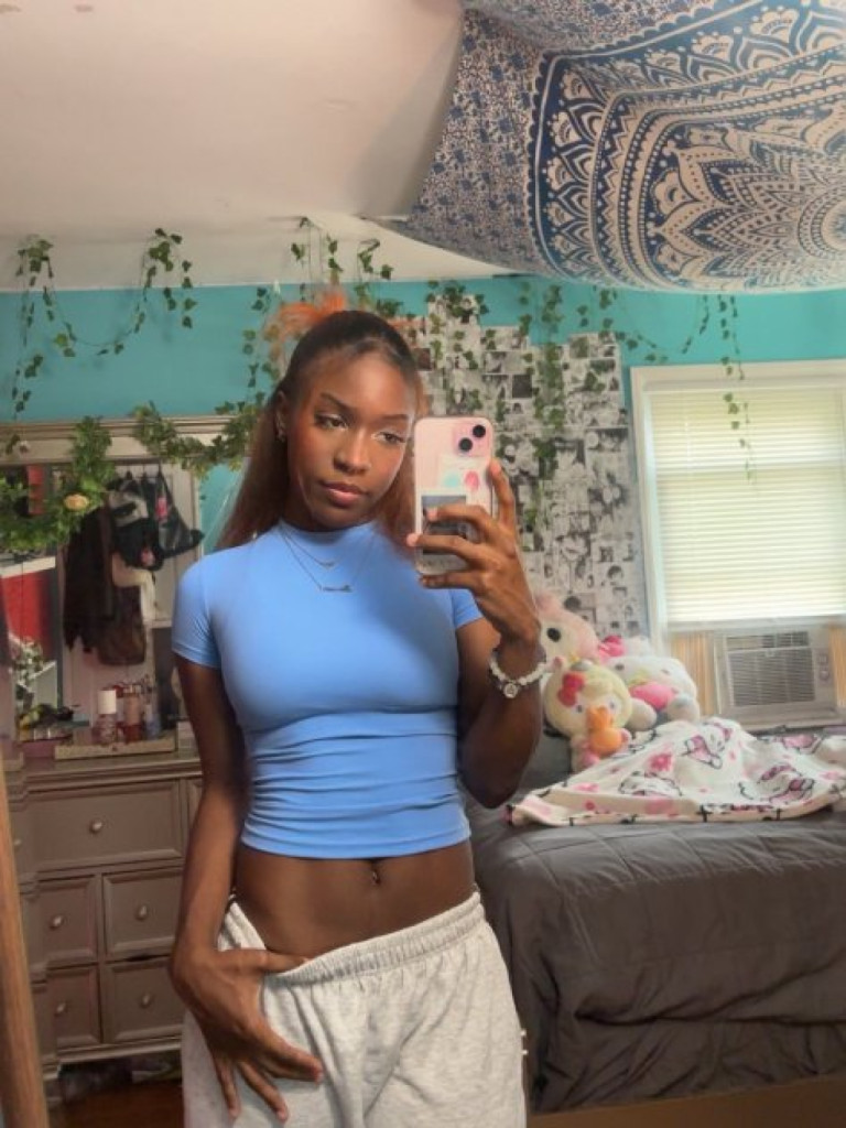 Mimi photo 1