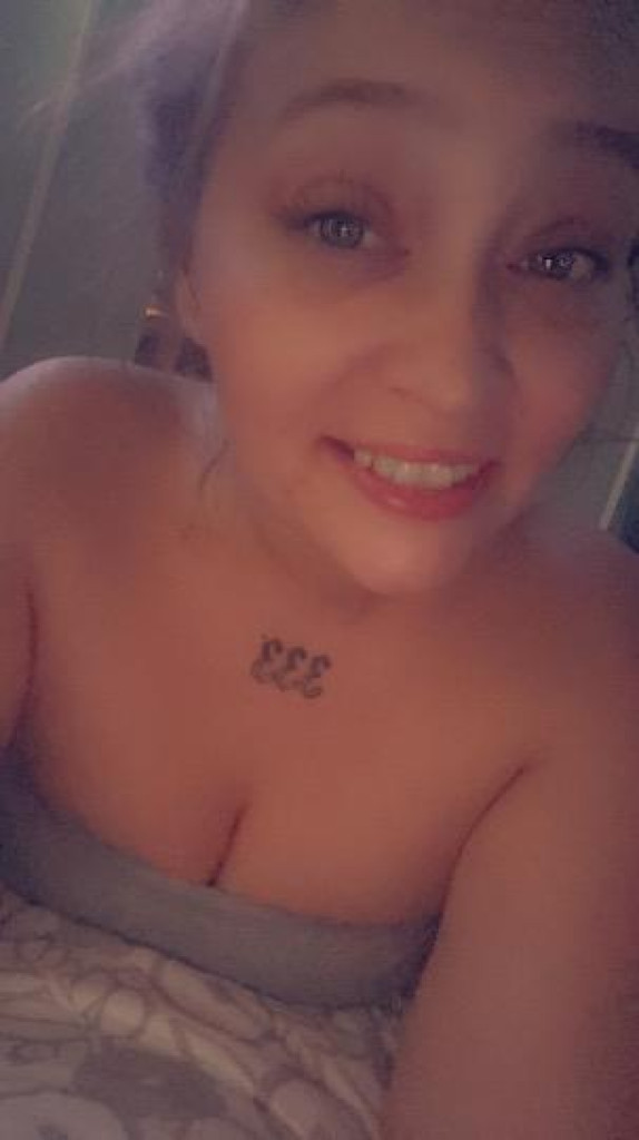 Marieee photo 1
