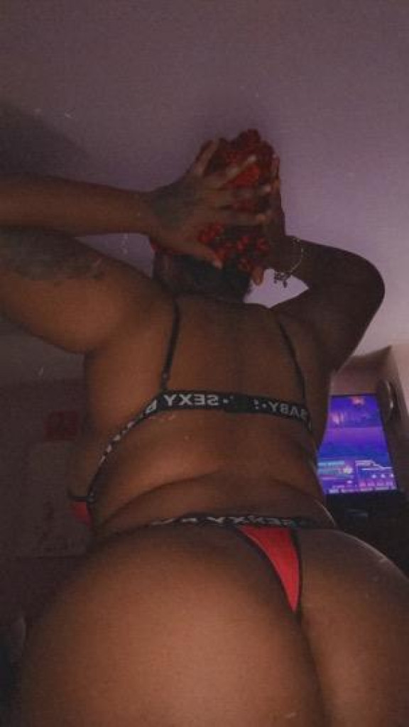 40 qv special INCALLS only photo 1