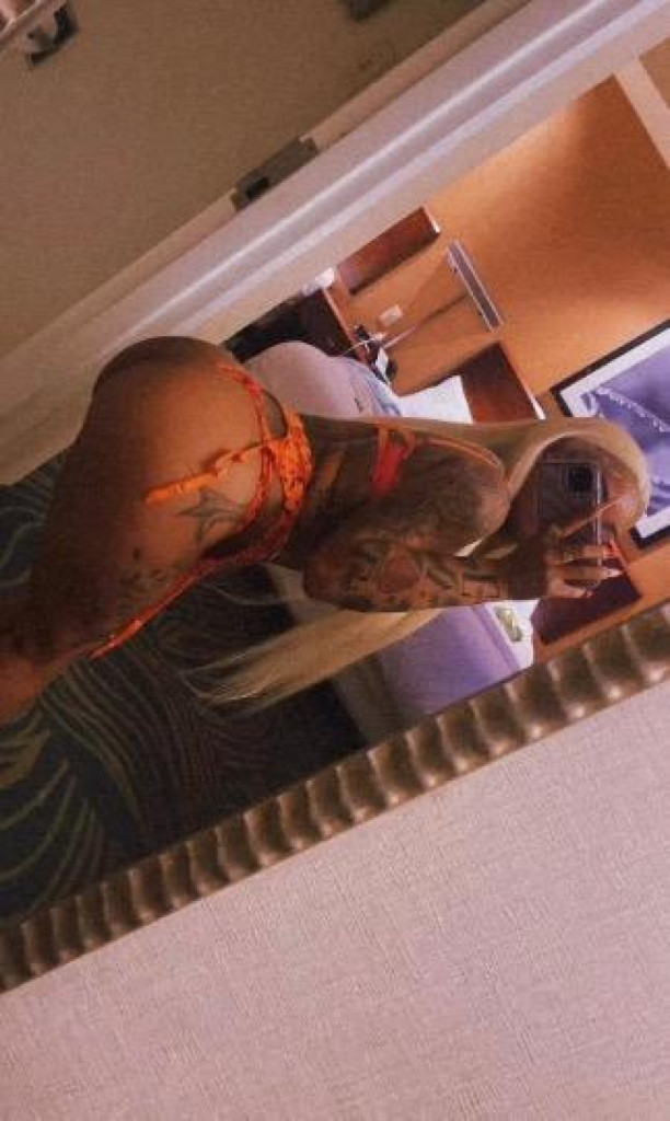 Demii photo 1