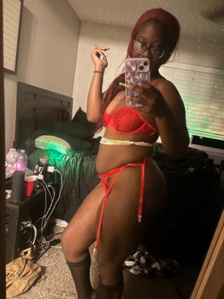Jazmine photo 1
