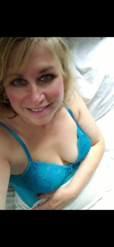 Ashley photo 1