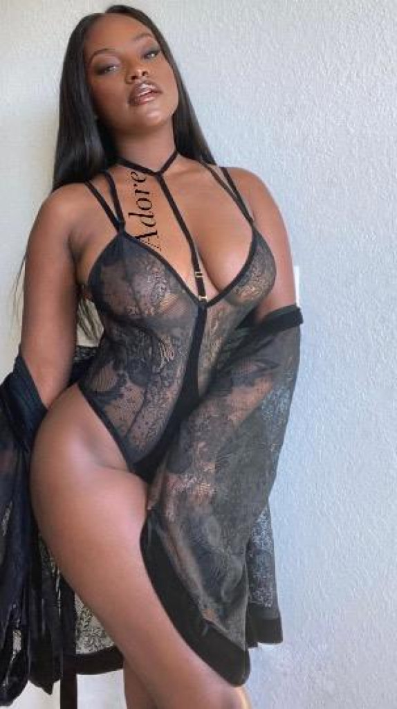 Adore photo 1